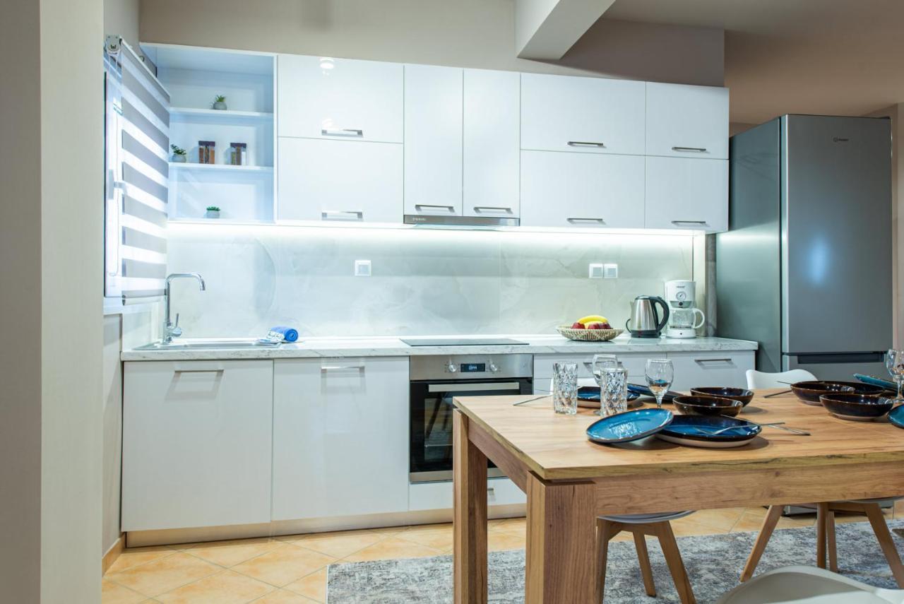 Veria Panorama Luxury Suite With Garden 2 Exterior photo