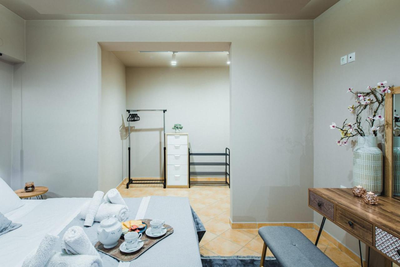 Veria Panorama Luxury Suite With Garden 2 Exterior photo