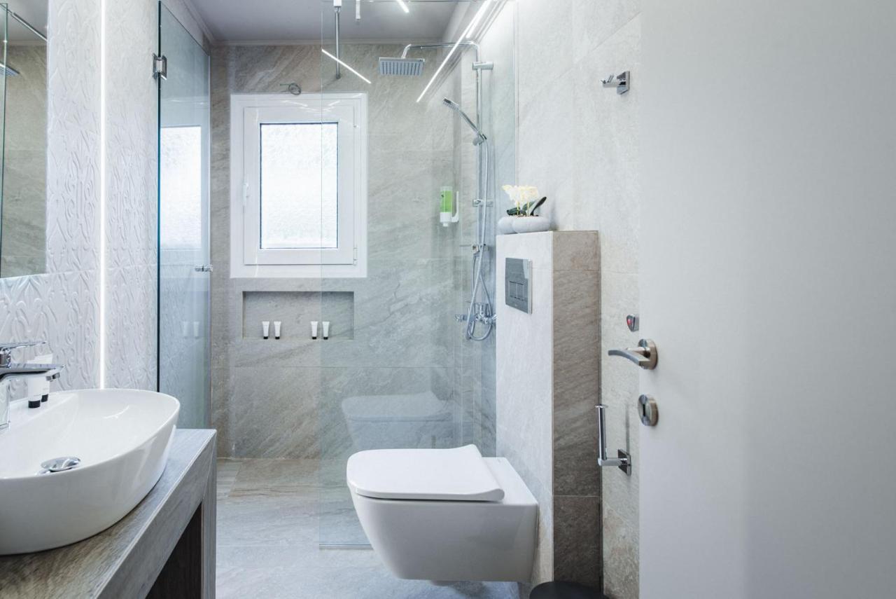 Veria Panorama Luxury Suite With Garden 2 Exterior photo